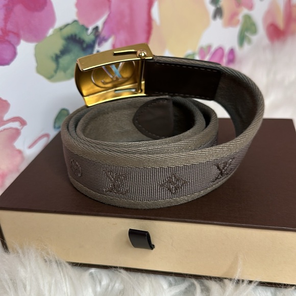💯Authentic Louis Vuitton Monogram Canvas LV Cut Belt 80CM🍀 - Picture 6 of 15